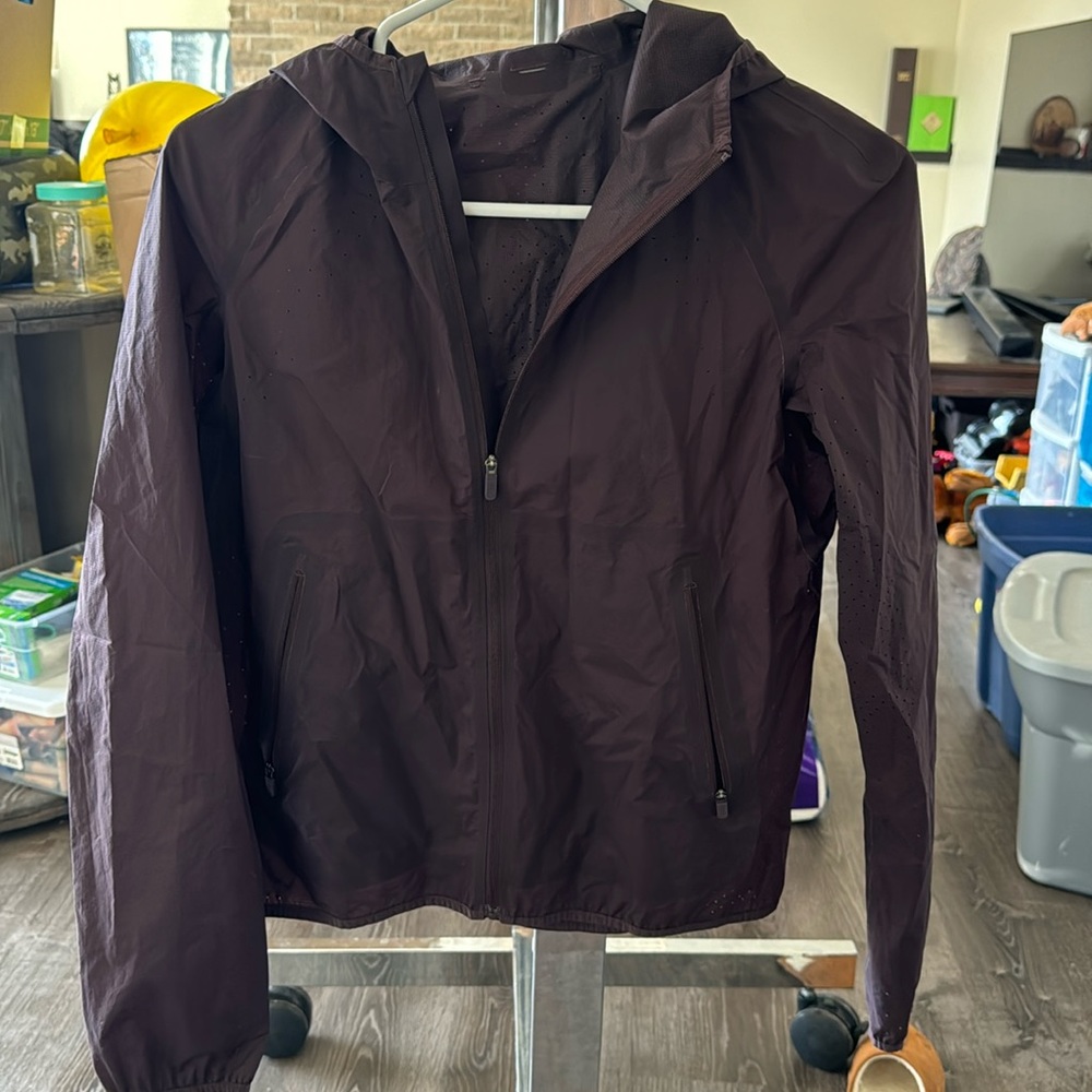Lululemon windbreaker